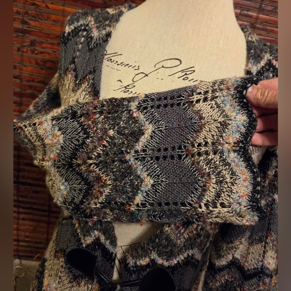 Monroe & Main Black, Gray & Cream Zigzag Knit Cardigan - Picture 5 of 6